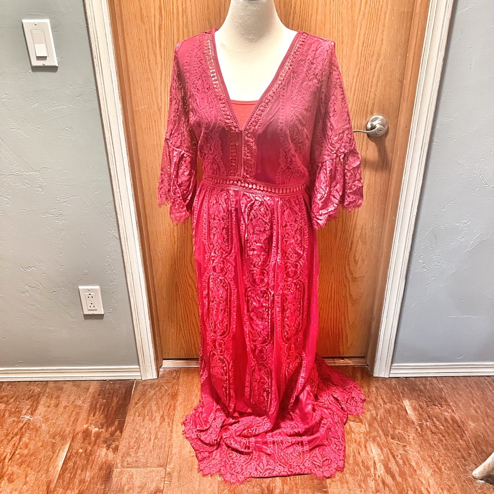 Gorgeous maroon burgundy lace long sleeve dress